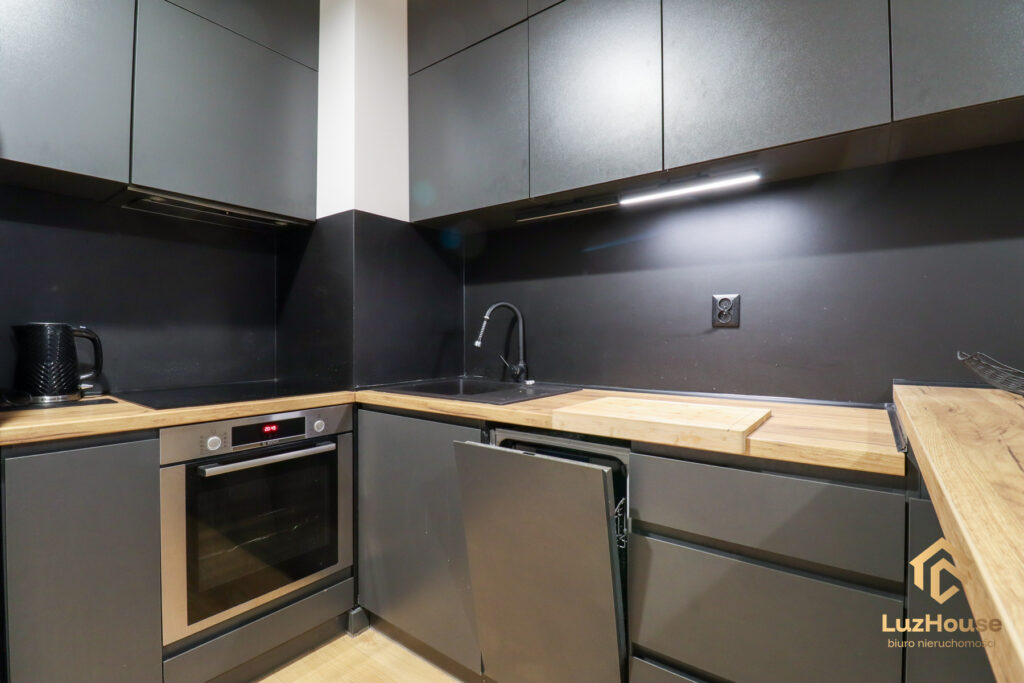 3 pokoje | 46,01 m² | Klimatyzacja | Balkon | Komórka lokatorska | Kliny