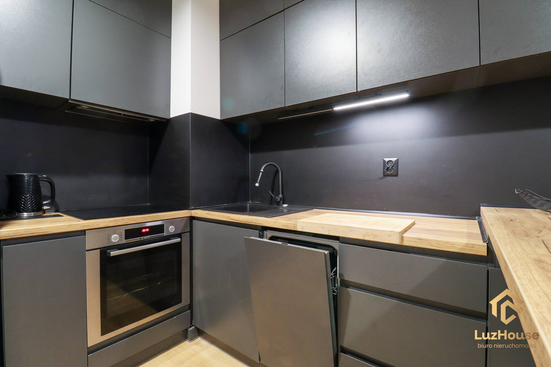3 pokoje | 46,01 m² | Klimatyzacja | Balkon | Komórka lokatorska | Kliny